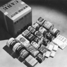 CARE package, 1948. Bundesarchiv, Bild 183-S1207-502 / CC-BY-SA